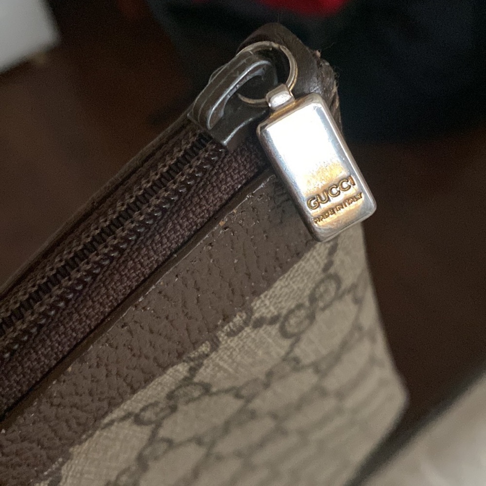 Vintage Gucci clutch